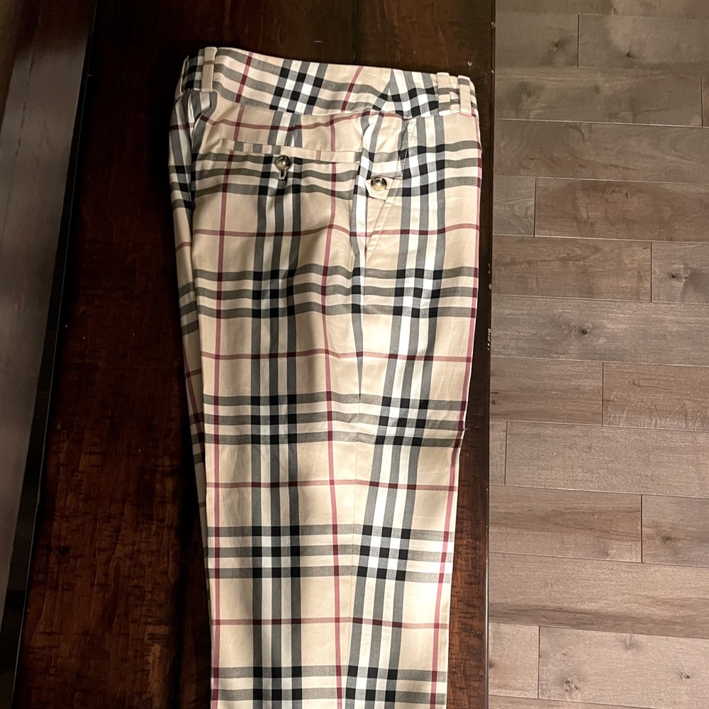 Burberry Capri’s